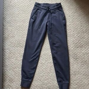 Lululemon scuba joggers. Lightly worn.